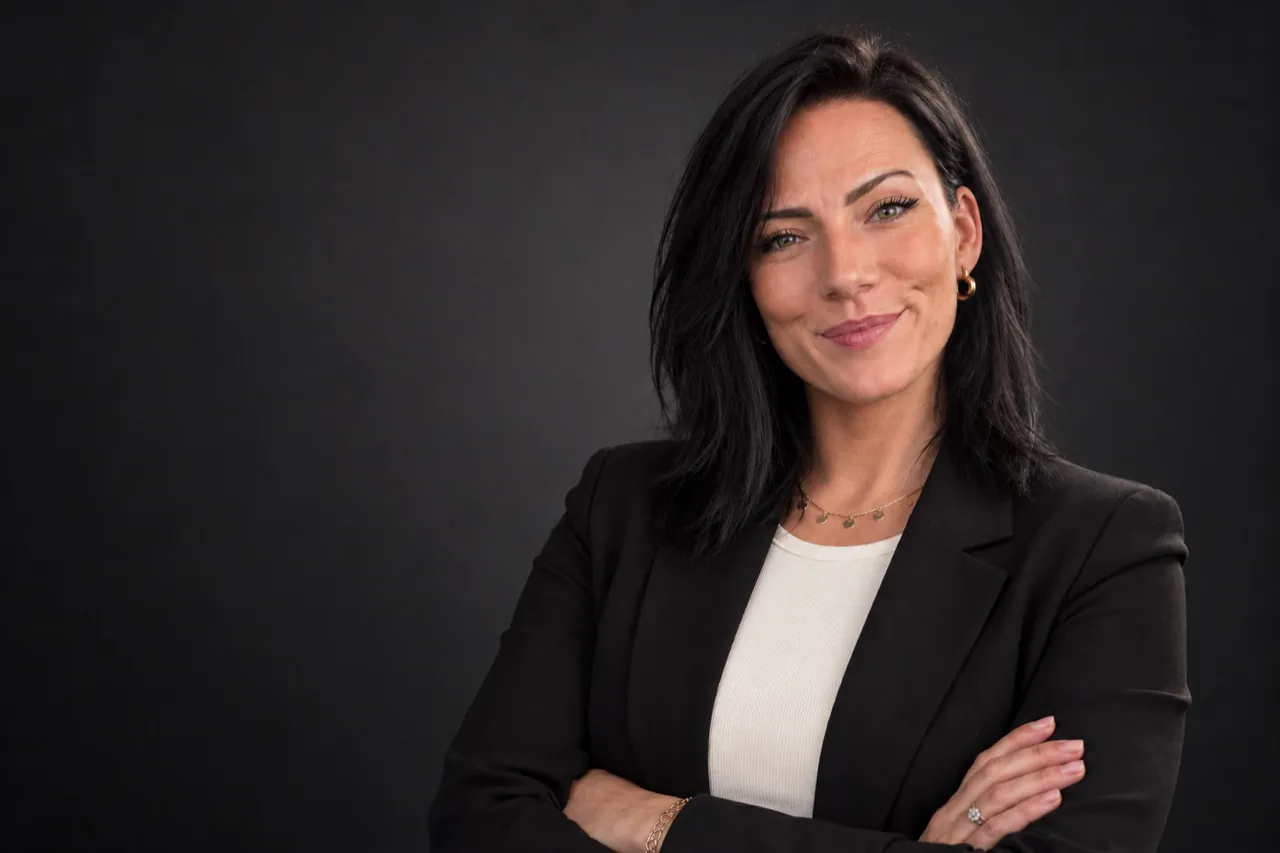 Porträt von Janine